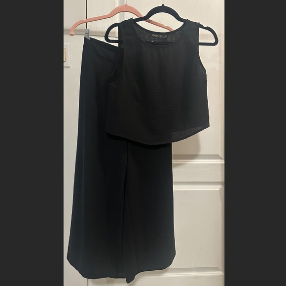 Women’s Summer 2-Piece Matching Cropped Set - Size Small - Black - Like new - Picture 2 of 9